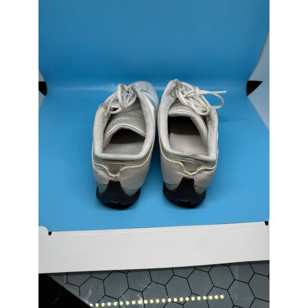 Puma Future Cat White Silver Leather Driving Shoes Sneakers Womens 7 302223-11
